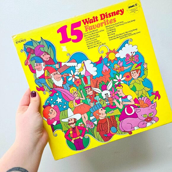 3 For 15 🌞✨️ Vintage 15 Disney Classics Vinyl Record – GUC - Picture 1 of 3